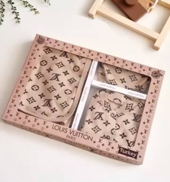 ⁦Coffret Naissance LV⁩ - الصورة ⁦2⁩